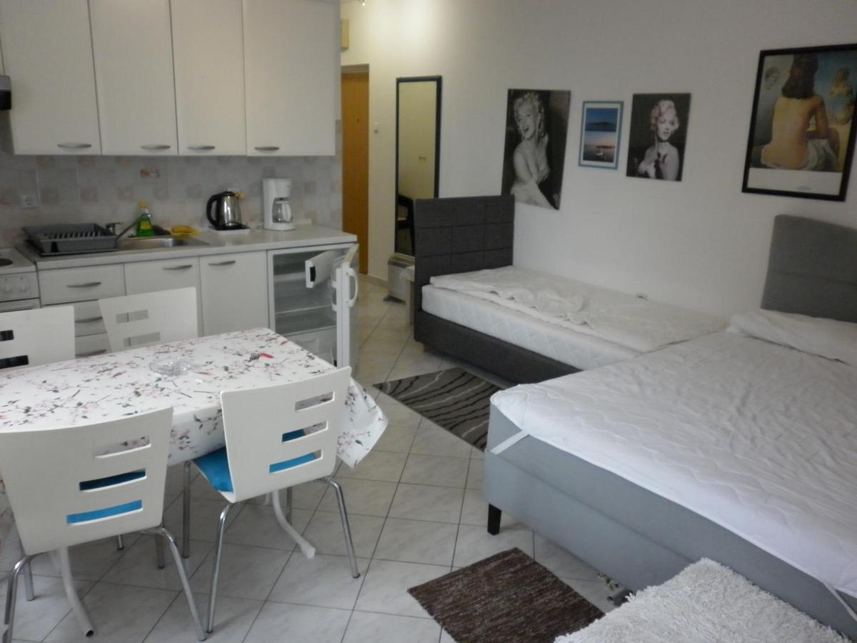 Apartment Antoncic Dramalj Exterior foto